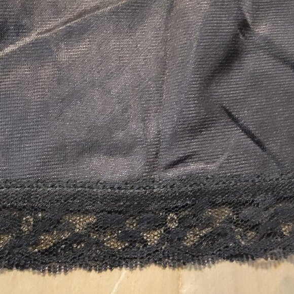 Vintage Warner's Perfect Measure Half Slip Pencil Lace Hem Size Medium USA Black - Picture 2 of 5